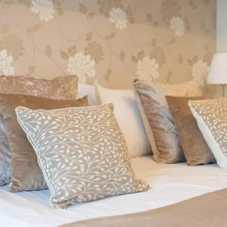 Garden Apartment, Appleby, Discounted Treatments 別荘